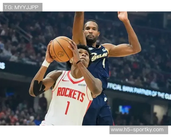 NBA赛事回顾火箭轻松战胜篮网热火遭活塞逆转快船大胜爵士展现实力